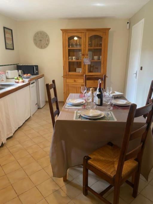 Evasion En Provence Bas De Villa Avec Jardin & Vignes, Soleil & Fraicheur Les Pennes Mirabeau Bagian luar foto